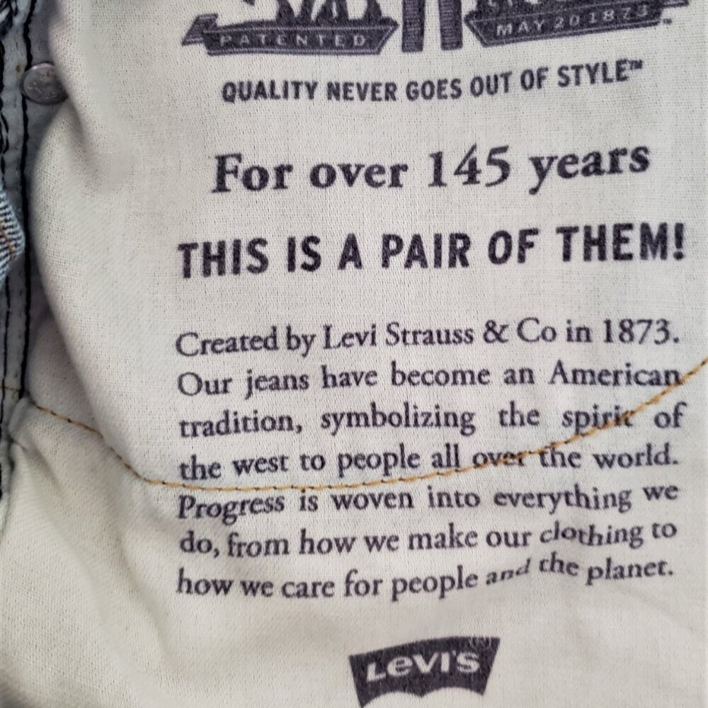 Levi's 405 Denim Shorts 36W Excellent Condition - Picture 7 of 13